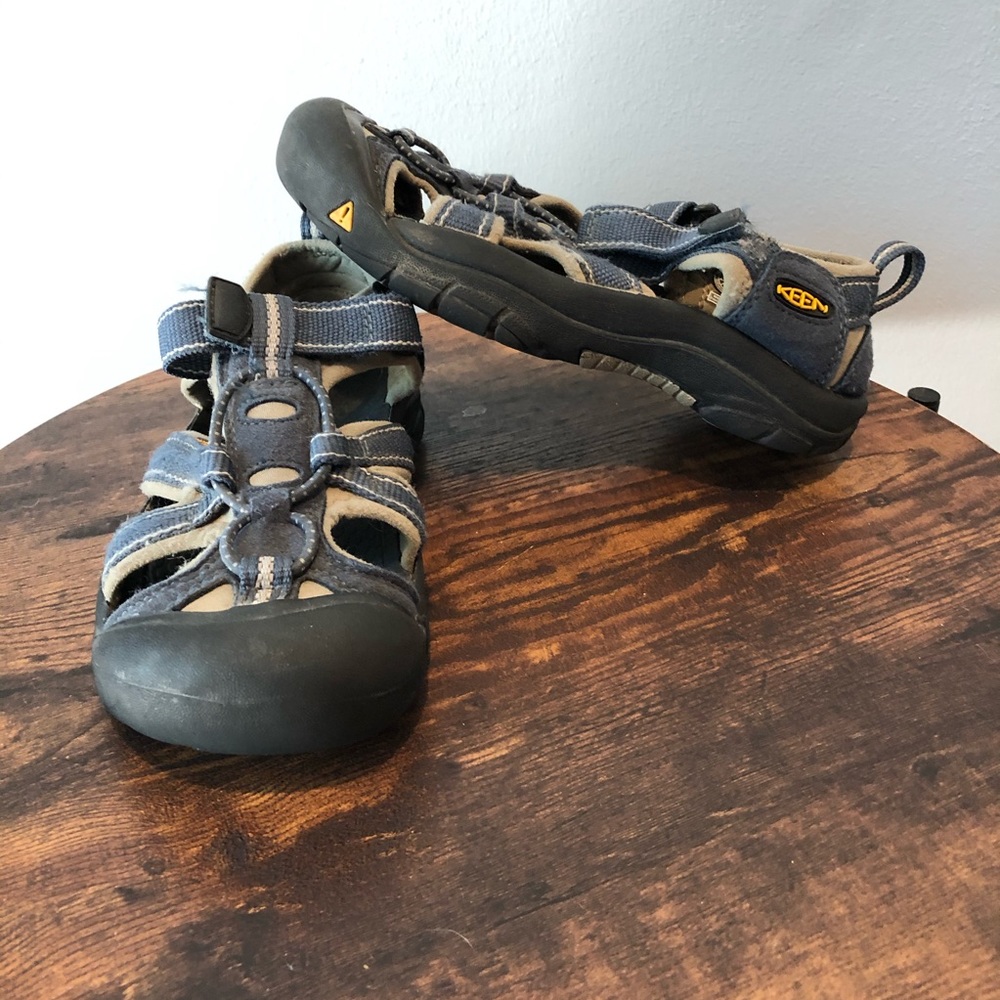 KEEN Newport Sandals Youth size 1